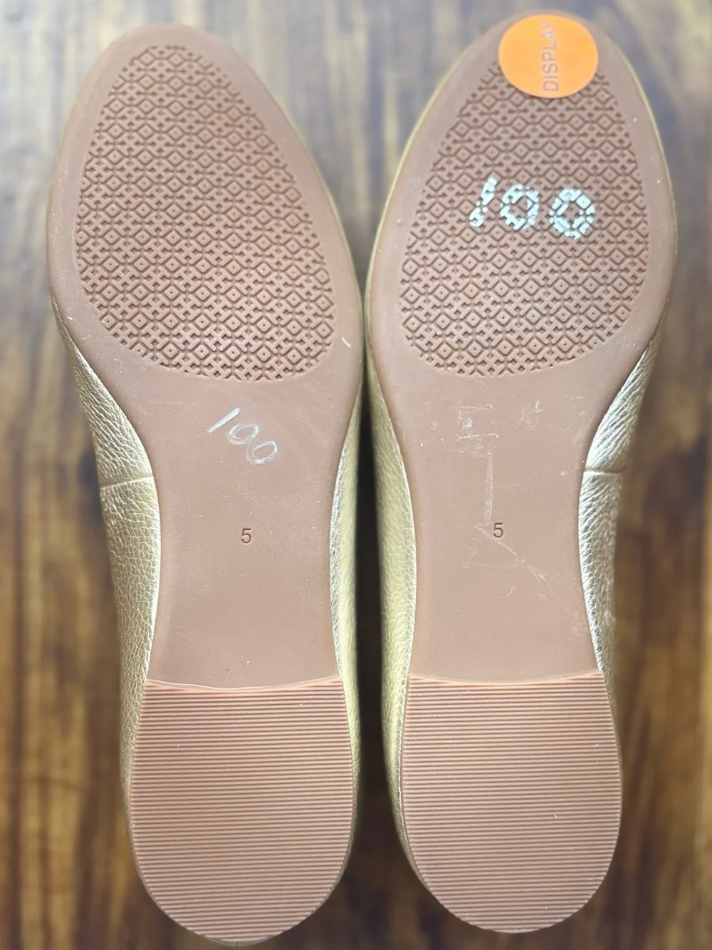 NWOB Tory Burch Claire Gold Metallic leather ballet flats Women’s size 5